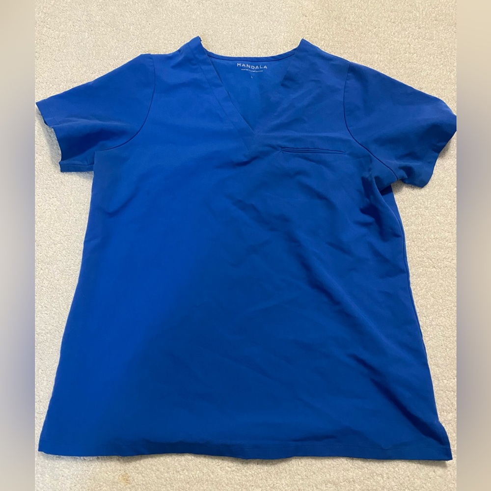 Mandala V-Neck Medical Scrub Top in Royal Blue